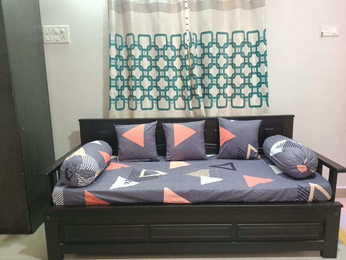 Advik Homestays 티루파티 외부 사진
