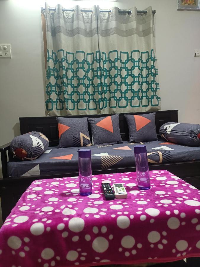 Advik Homestays 티루파티 외부 사진